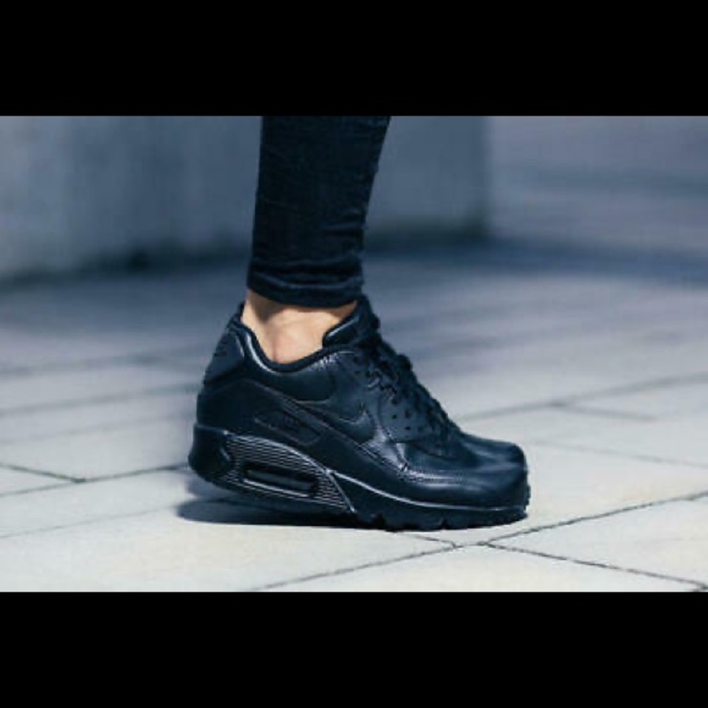 Nike airmax 90 good condition little to no wear